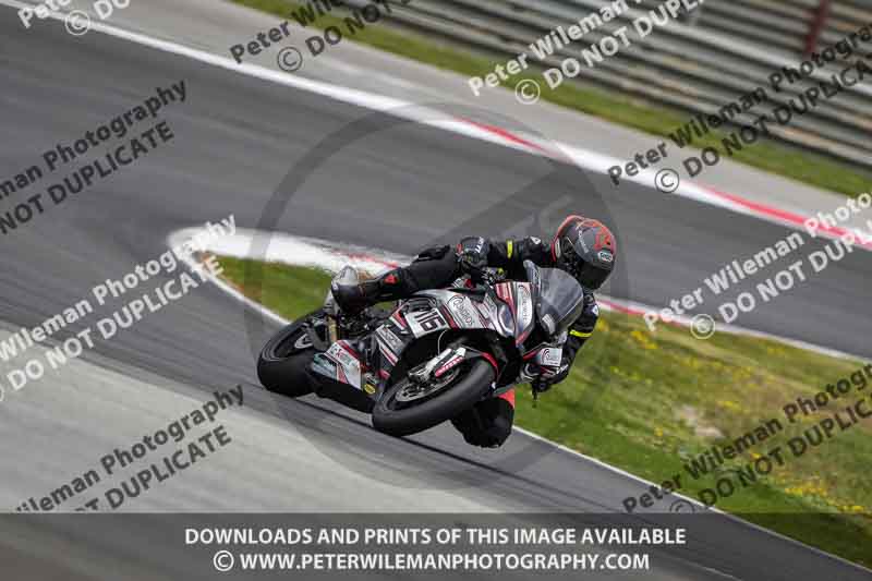 cadwell no limits trackday;cadwell park;cadwell park photographs;cadwell trackday photographs;enduro digital images;event digital images;eventdigitalimages;navarra;no limits trackdays;peter wileman photography;racing digital images;trackday digital images;trackday photos